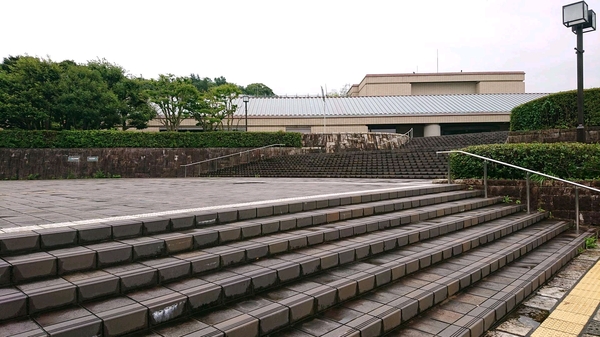 県立美術館建物.jpg