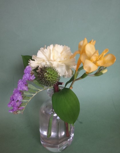 サブスクの花　花瓶小.jpg