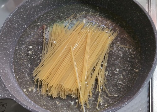 パスタ投入.jpg